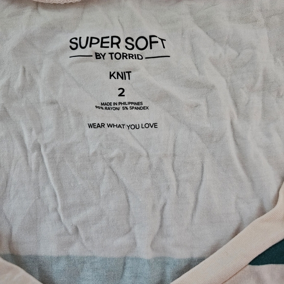 Torrid 2 Plus Size Perfect Super Soft V-Neck Tank Light Pink Multi Striped Top - Picture 4 of 6